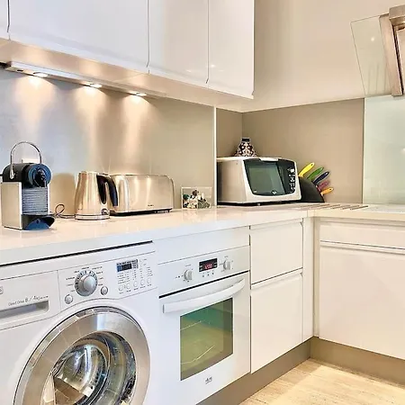 3 - 8b1 Apartment *