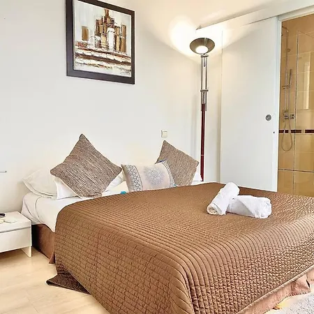 3 - 8b1 Apartment *