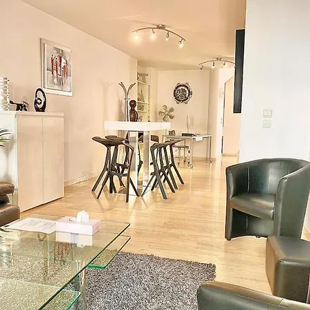 3 - 8b1 Apartment